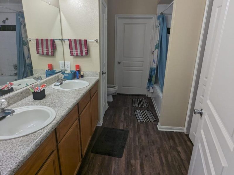 3 beds 2 baths Apartment