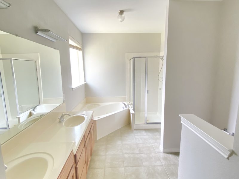 Beautiful Immediate Move In single family 3Bed2Bath house located at the esteemed Saddle Club at McKinney Ranch