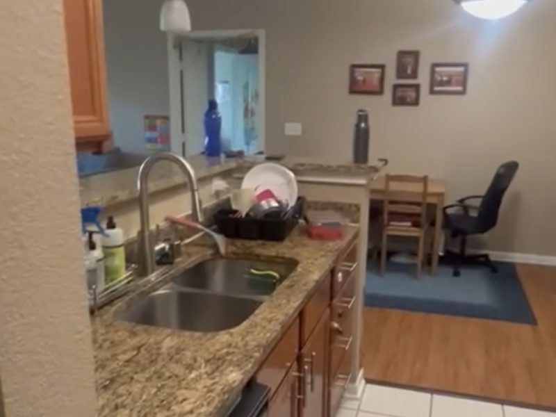 2B2B : Looking for rent from 1st Nov - 31st Jan