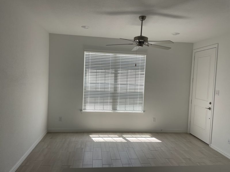 In law suit with living room kitchen bath and bed available for rent